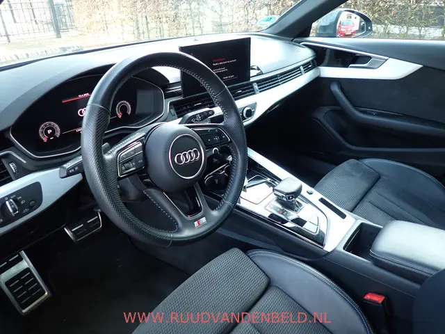 Audi A4 Avant 35TFSI S-LINE 2020 Hybride Benzine 8