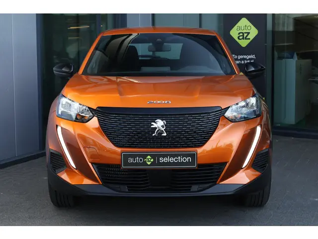 Peugeot 2008 1.2 PureTech Active Pack 2023 Benzine 8