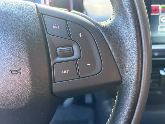 Citroën C4 Cactus 1.2 PureTech Business 2015 Benzine 26