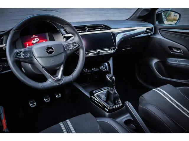 Opel Corsa 1.2 GS 2024 Benzine 3