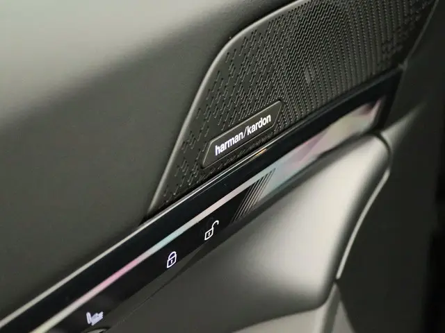 BMW 5 Serie Touring 550e xDrive 2025 Hybride Benzine 11