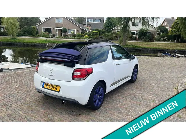 Citroën DS3 Cabrio 1.2 VTi Chic 2013 Benzine 12