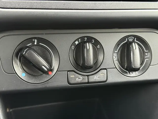 Volkswagen Polo 1.2 Easyline 2012 Benzine 16