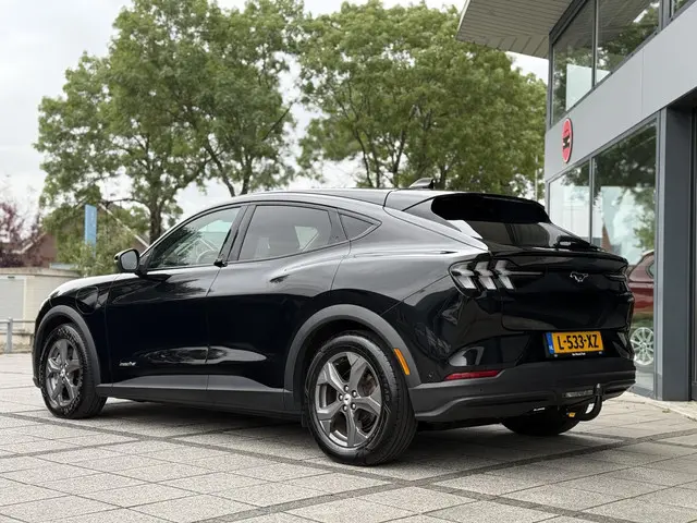 Ford Mustang Mach-E Aut. 75kWh 2021 Elektrisch 4