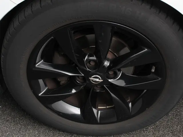 Opel ADAM 1.4 Splash 2013 Benzine 2
