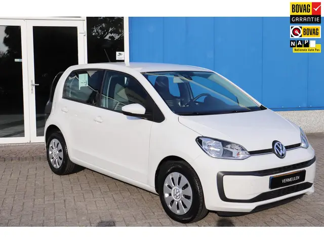 Volkswagen up! 1.0 BMT move up! 2019 Benzine 17