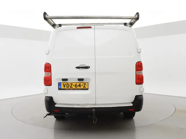 Toyota ProAce Worker 2.0 D-4D NAVIGATOR LONG 2020 Diesel 7