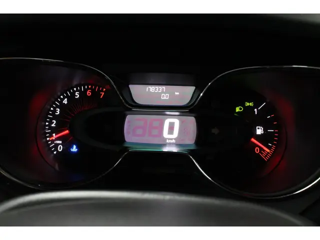 Renault Captur 0.9 TCe Limited 2016 Benzine 19