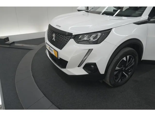 Peugeot 2008 PureTech 130 Allure 2020 Benzine 15
