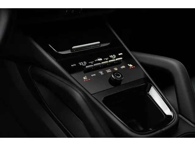 Porsche Cayenne 3.0 E-Hybrid 2024 Hybride Benzine 21