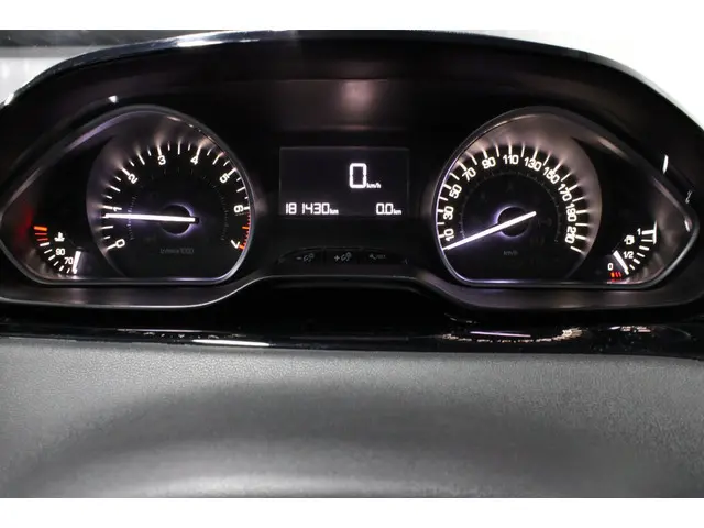 Peugeot 208 1.2 PureTech Active 2016 Benzine 16