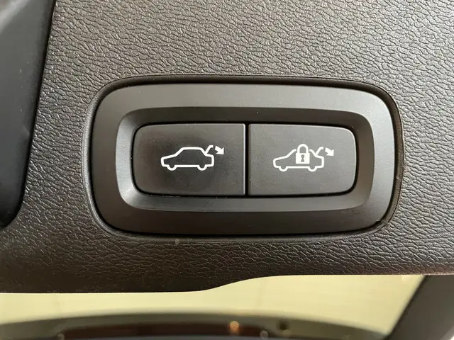 Volvo XC60 2.0 T5 250pk AUT8 AWD Momentum 2018 Benzine 20