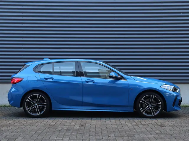 BMW 1 Serie 118i 2022 Benzine 5