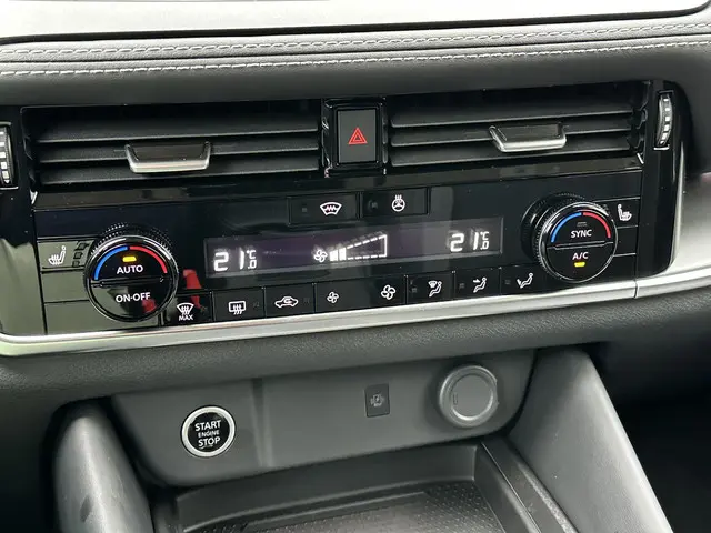 Nissan QASHQAI 1.3 MHEV Xtronic N-Connecta 2025 Benzine 17
