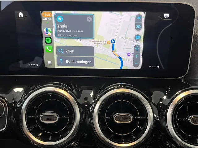 Mercedes-Benz B-Klasse 180 Launch Edition 2020 Benzine 71