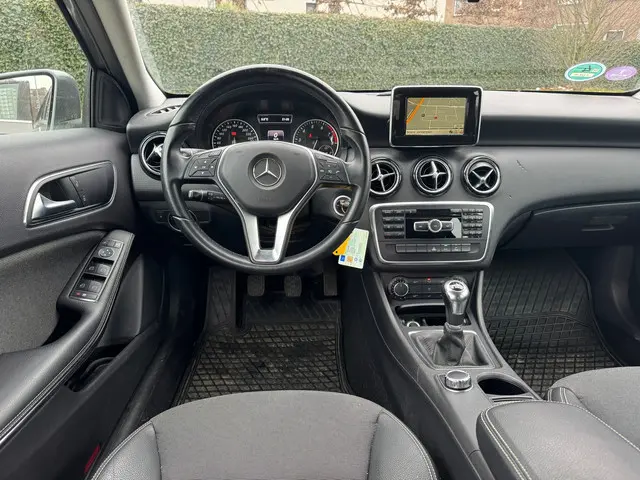 Mercedes-Benz A-Klasse 180 4U3 2014 Benzine 4