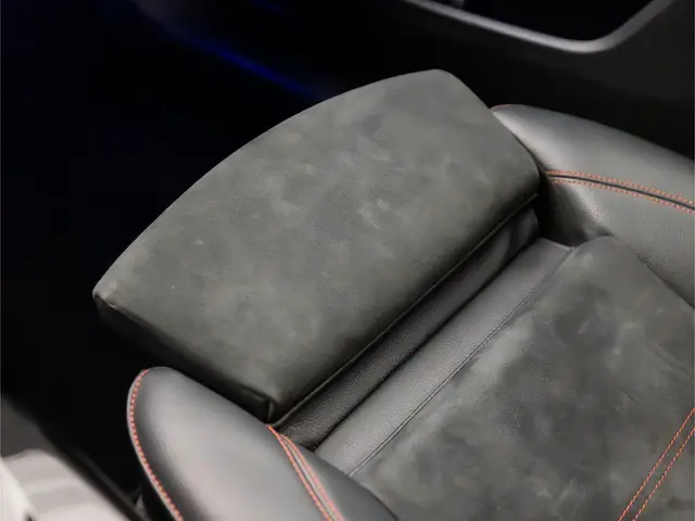 Mercedes-Benz A-Klasse 180 AMG Sport 2019 Benzine 36