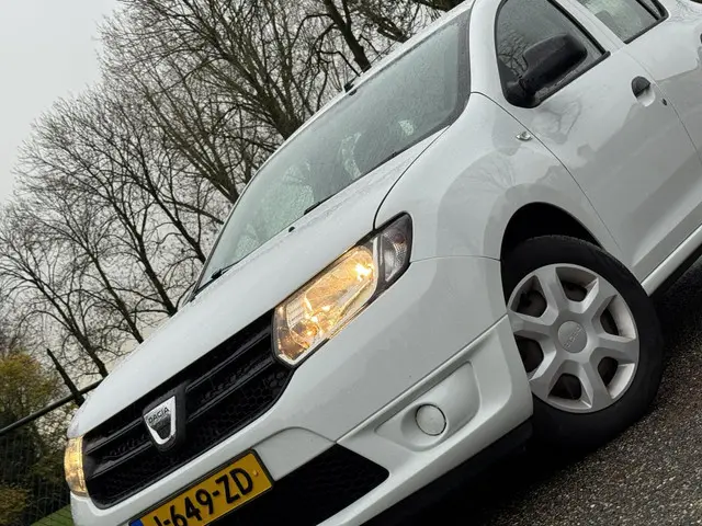Dacia Sandero 1.2 16V /NAP/Trekhaak/Airco/ 2016 Benzine 10