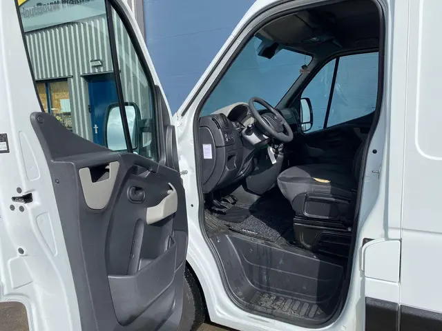 Opel Movano 2.3 CDTI L1H1 2017 Diesel 19