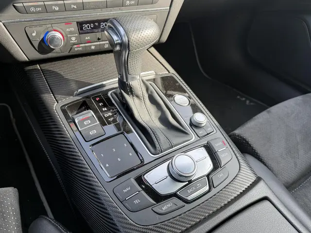 Audi A6 Avant 3.0 TFSI quattro 3X S-Line 2014 Benzine 21