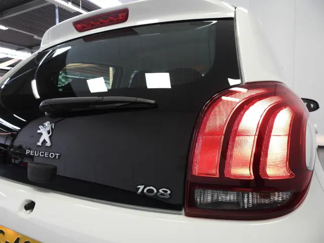 Peugeot 108 1.0 e-VTi Active Premium 2020 Benzine 20