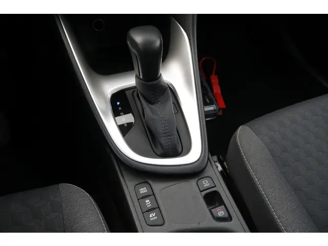 Toyota Yaris 1.5 Hybrid Active 2022 Hybride Benzine 21