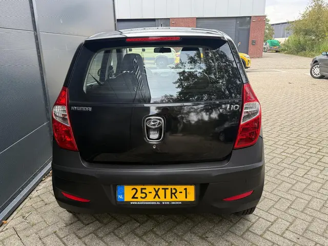 Hyundai i10 1.0 Pure/5D/Nieuw apk/blue drive 2012 Benzine 8