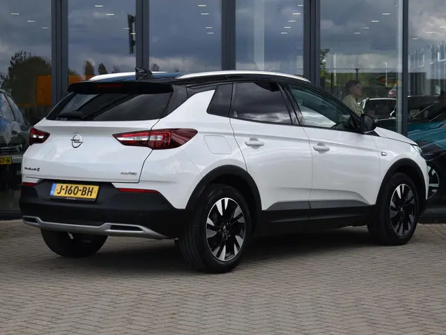 Opel Grandland X 2