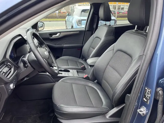 Ford Kuga 2.5 PHEV Titanium X 2022 Hybride Benzine 13