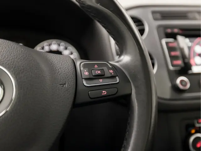 Volkswagen Tiguan 1.4 TSI Black Sport 2012 Benzine 21