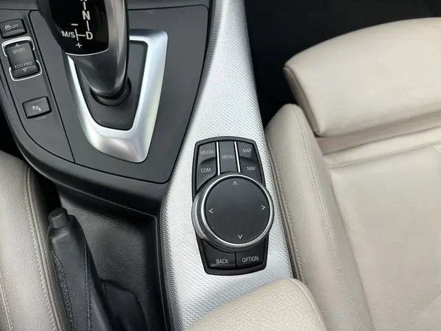 BMW 1 Serie 118i High Executive 2019 Benzine 29