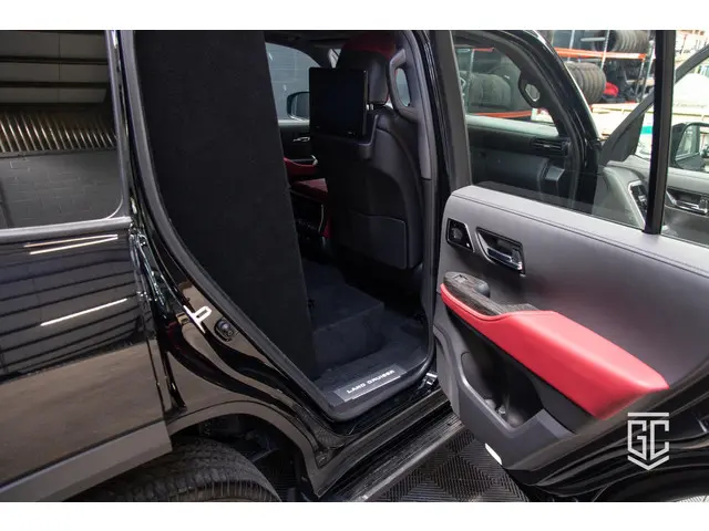 Toyota Land Cruiser 300 3.5 V6 TT GR Sport 2024 Benzine 19