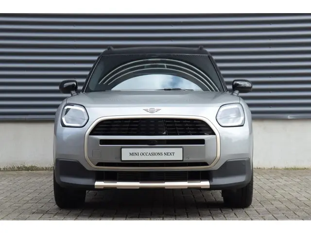 MINI Countryman C 2024 Benzine 3