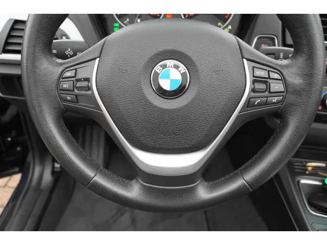 BMW 2 Serie Cabrio 220i EERSTE EIGENAAR 2015 Benzine 20