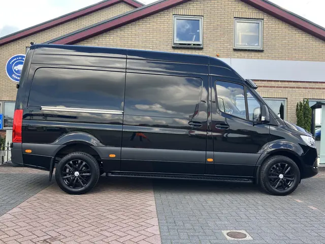 Mercedes-Benz Sprinter 319 3.0 CDI L2H2 2019 Diesel 13