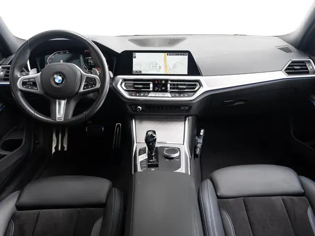 BMW 3 Serie Sedan 320i 2020 Benzine 7