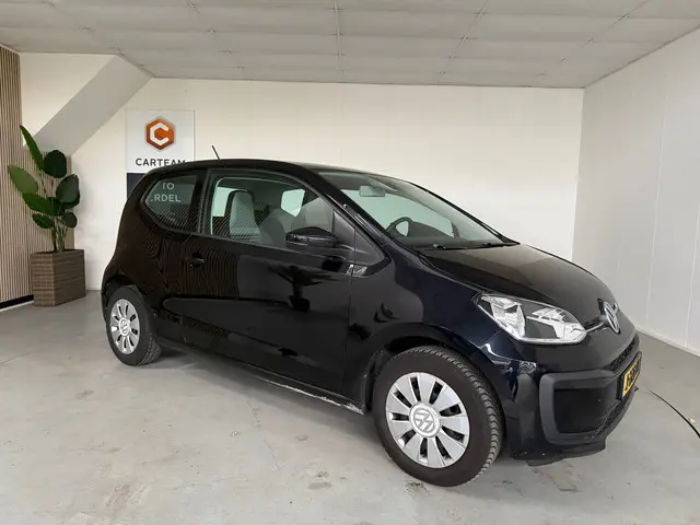 Volkswagen up! 1.0 BMT high up! Airco 2017 Benzine 10