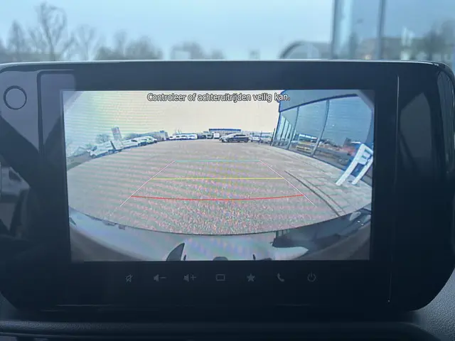 Suzuki Swift 1.2 Style Smart Hybrid 2025 Benzine 18