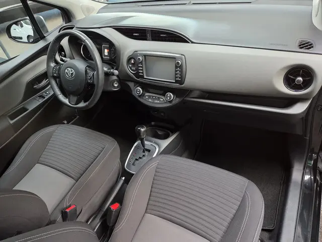 Toyota Yaris 1.5 Hybrid Active 2018 Hybride Benzine 19