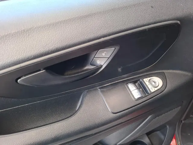 Mercedes-Benz Vito 109 CDI Functional Lang 2015 Diesel 18