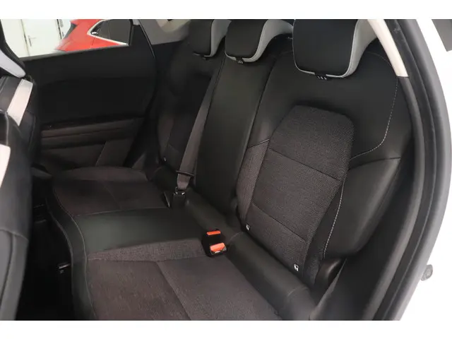 Renault Captur 1.0 TCe 90 techno 2023 Benzine 8