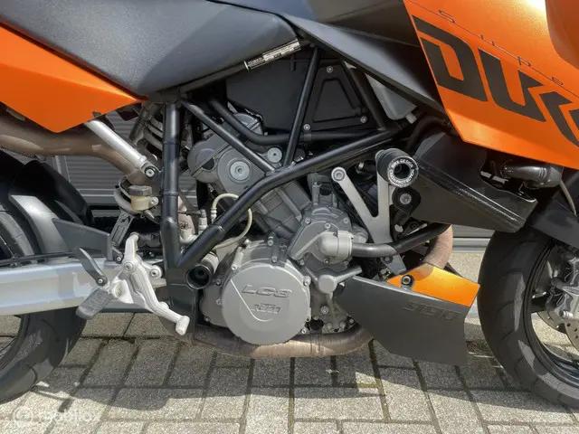 KTM 990 SuperDuke R 2012 Benzine 4