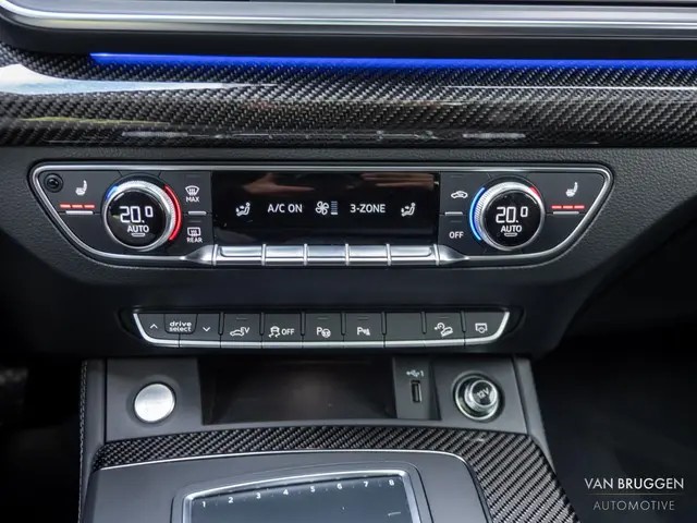 Audi Q5 50 TFSI e quattro S-Line 2021 Hybride Benzine 33