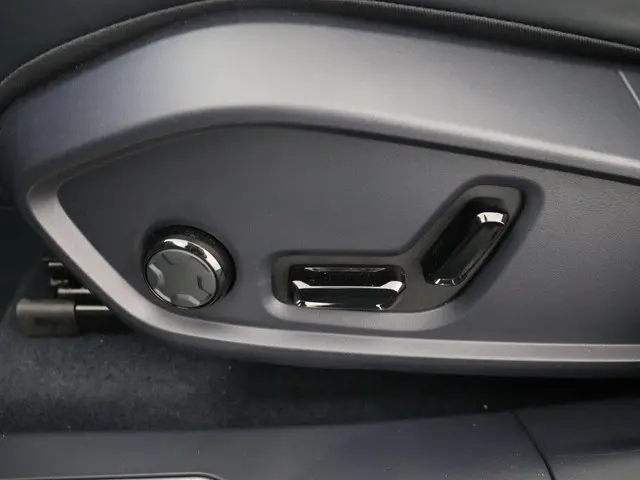 Lynk & Co 08 1.5 More 2025 Hybride Benzine 20