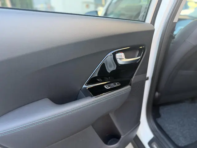 Kia e-Niro Executive 64 kWh VOL OPTIES 2022 Elektrisch 23