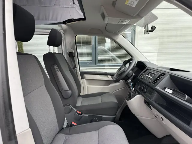 Volkswagen Transporter Kombi 2.0 TDI L2H2 2018 Diesel 15