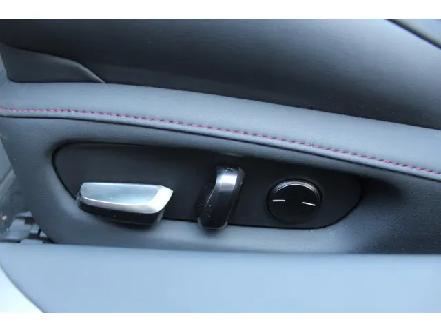 Lexus LC Convertible 500 Hokkaido Edition 2023 Benzine 12