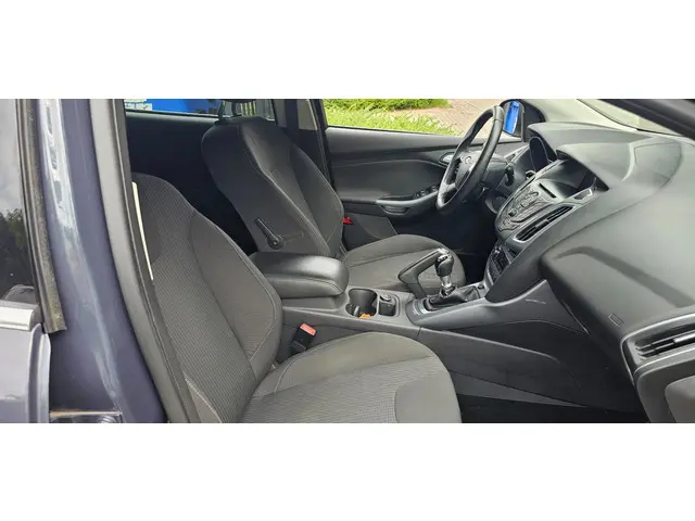 Ford Focus Wagon 1.0 EcoBoost Titanium 2012 Benzine 11