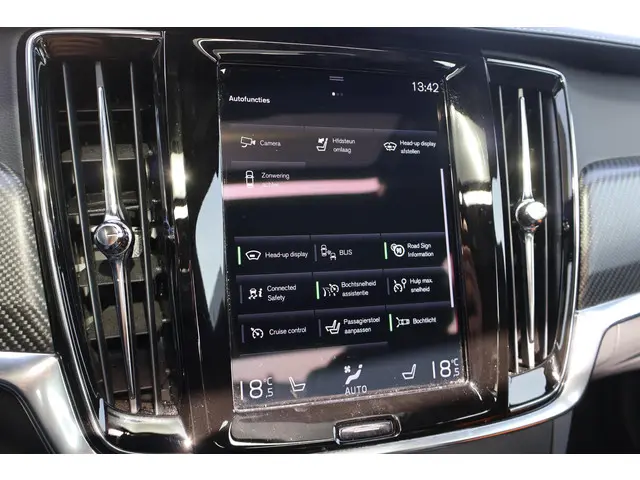 Volvo S90 2.0 B4 R-Design 2022 Benzine 33