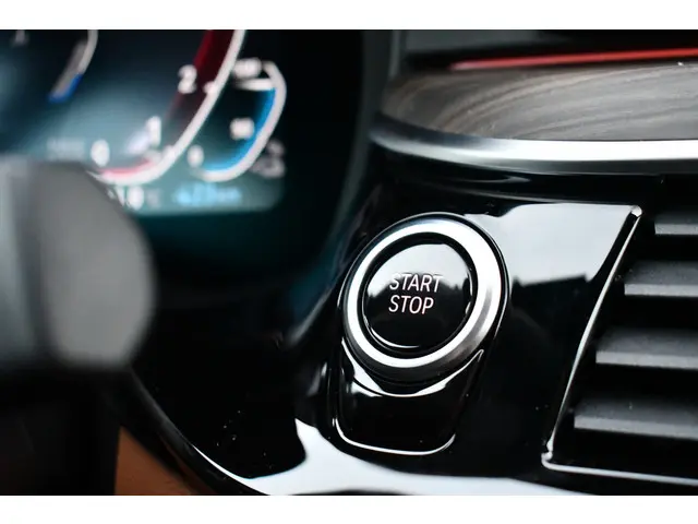 BMW 5 Serie 545e xDrive M-Sport 2022 Hybride Benzine 71